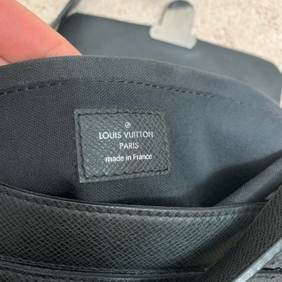 Authentic Louis Vuitton Crossbody Bag - Picture 5 of 8